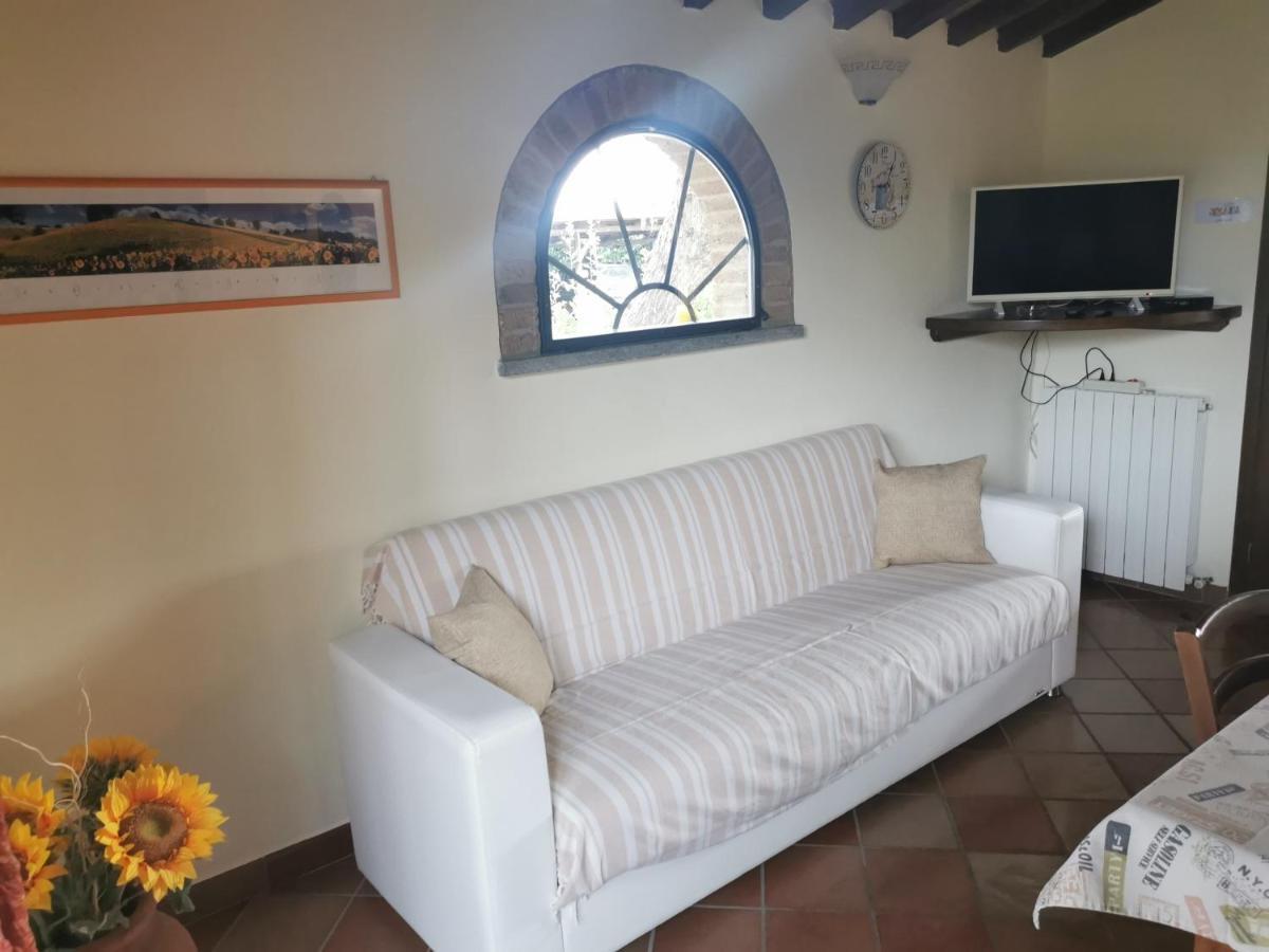 Podere Serena Кастането Кардучи Екстериор снимка